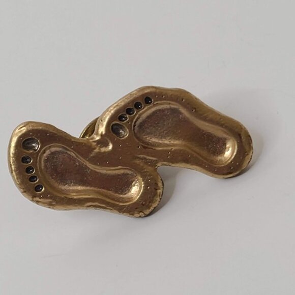 Dicksons Bronze Tone Baby Footprints Lapel Pin Footprints Poem Symbol Brooch - Picture 2 of 5